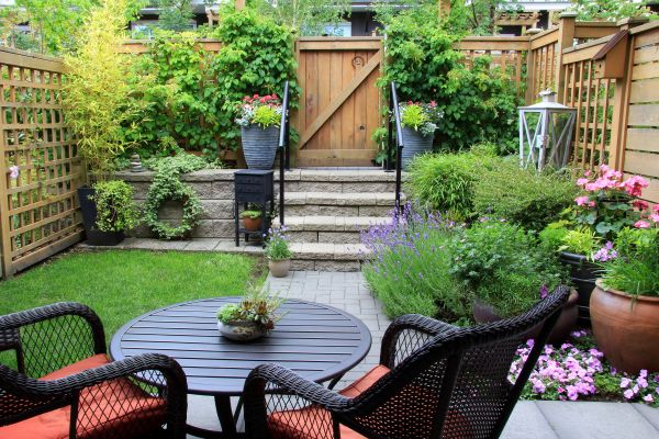 Small Yard Landscaping in Magnolia