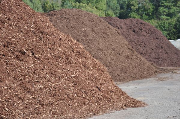 Brown Mulch Delivery in Magnolia