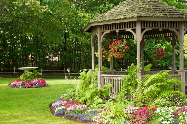 Backyard Landscaping Service in Magnolia