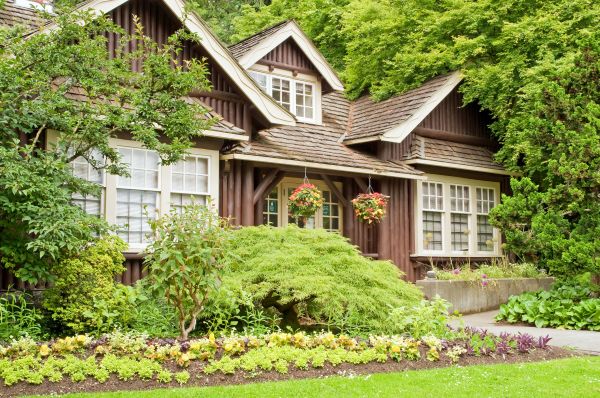 Log Home Landscaping in Magnolia