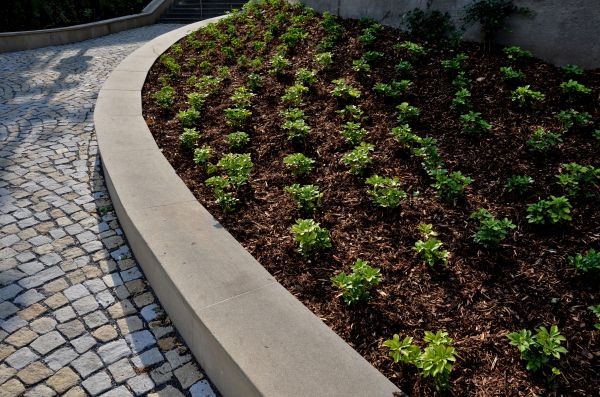 Commercial Mulching in Magnolia